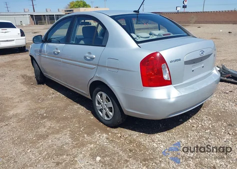 2011 Hyundai Accent Gls z USA, uszkodzony, nr VIN KMHCN4AC1BU614514